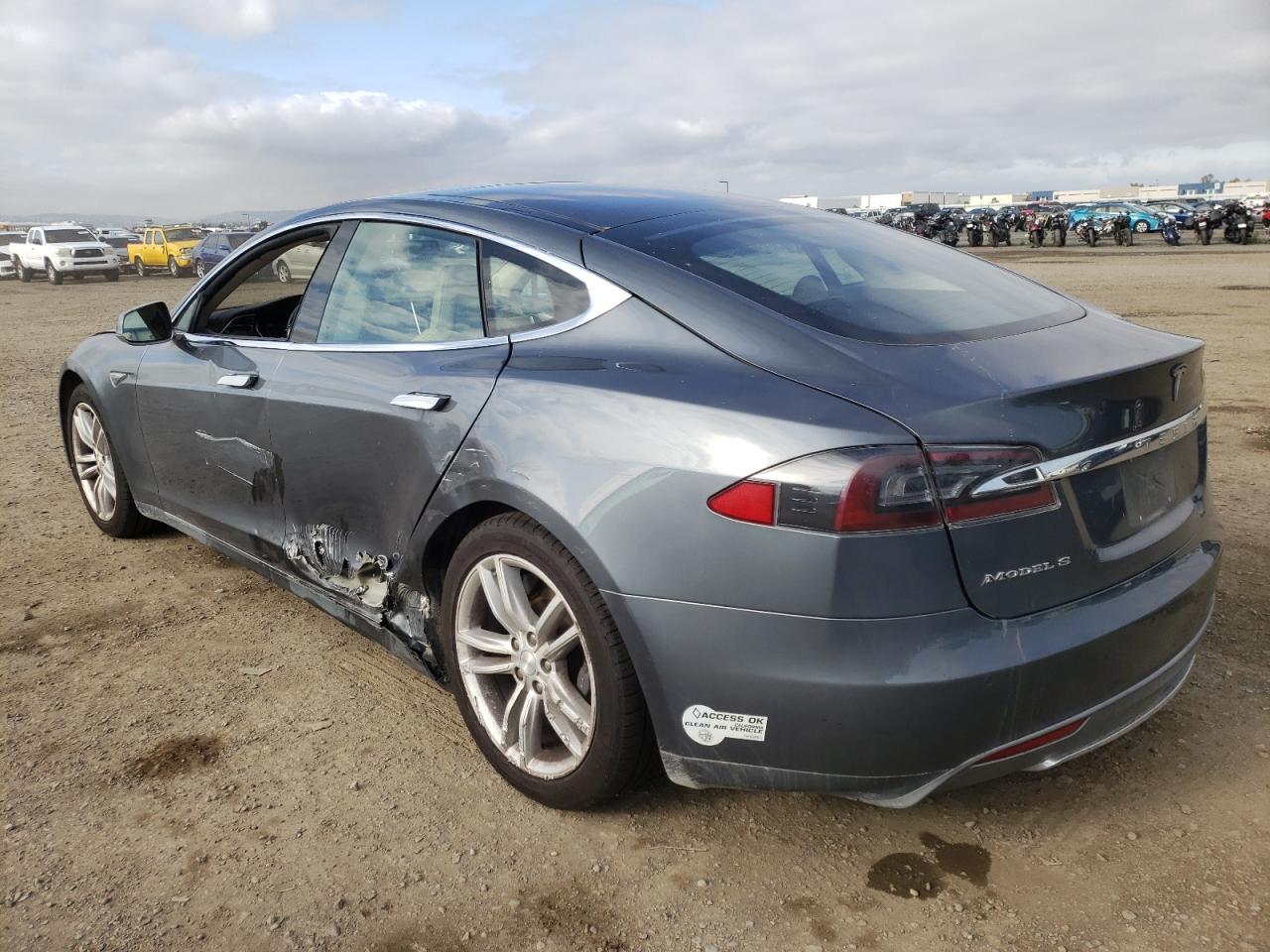 Photo 3 from auction – 2014 TESLA MODEL S with VIN 5YJSA1H18EFP46004