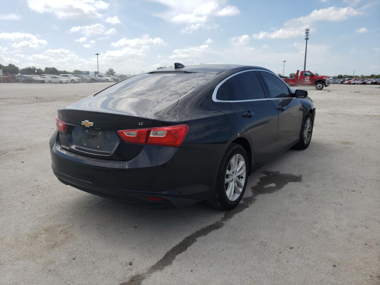 Photo 4 from auction – 2016 CHEVROLET MALIBU LT with VIN 1G1ZE5ST9GF311682
