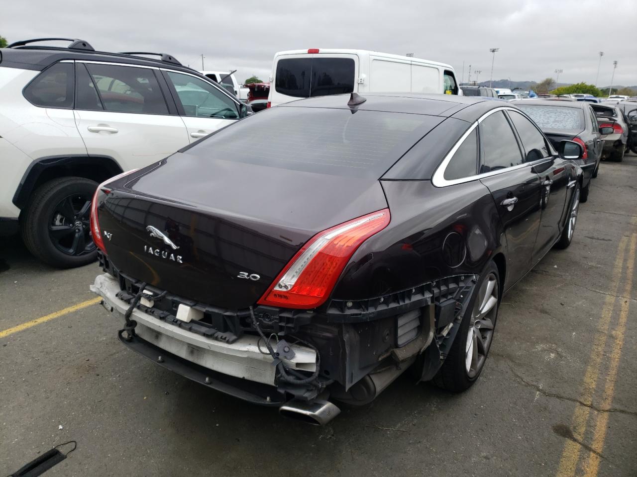 Photo 4 from auction – 2013 JAGUAR XJ with VIN SAJWA1C76D8V41956