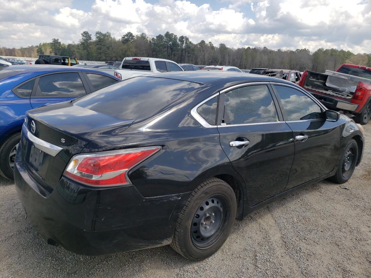 Photo 4 from auction – 2015 NISSAN ALTIMA 2.5 with VIN 1N4AL3AP2FN335304