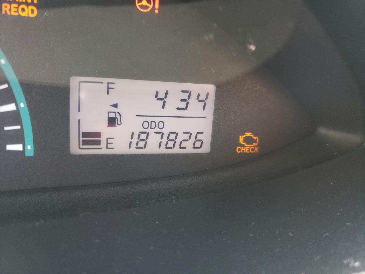 Photo 8 from auction – 2010 TOYOTA YARIS with VIN JTDBT4K38A1367366
