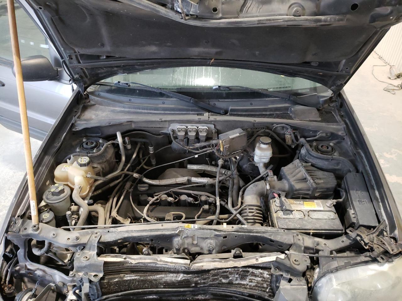 Photo 7 from auction – 2005 FORD ESCAPE XLS with VIN 1FMYU02Z25KD98158