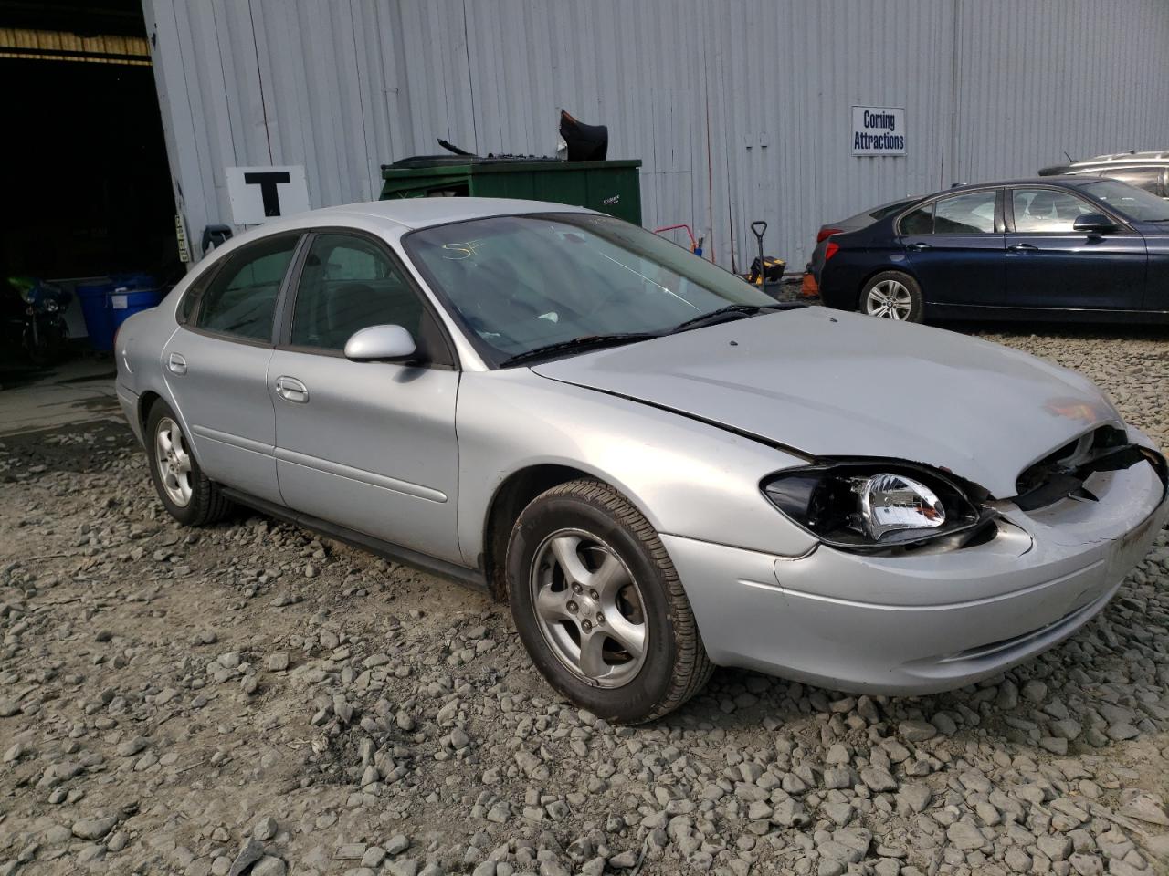 FORD TAURUS SE 2002 with VIN 1FAFP53U02A176308 - Photo from auction