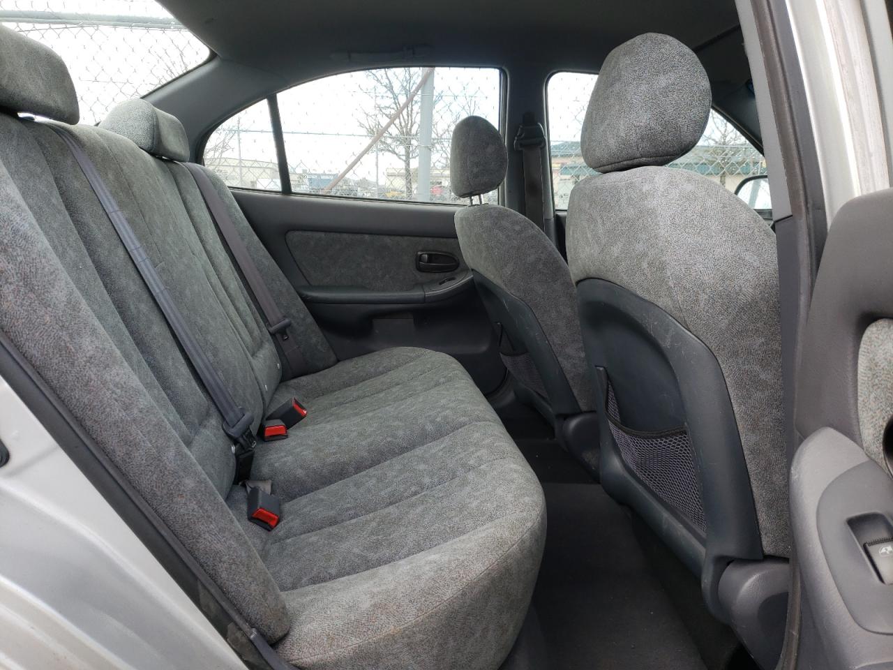 Photo 6 from auction – 2002 HYUNDAI ELANTRA with VIN KMHDN45D42U375533