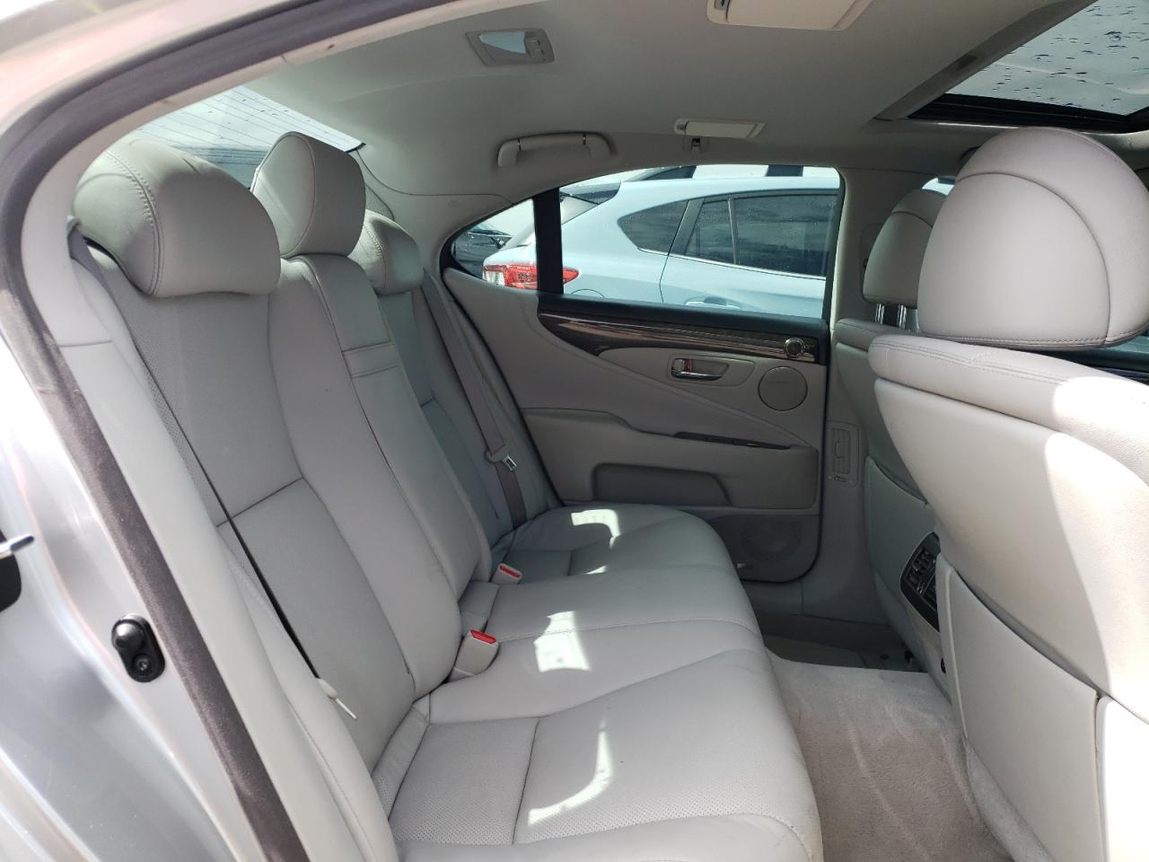 Photo 6 from auction – 2007 LEXUS LS 460 with VIN JTHBL46F675039271