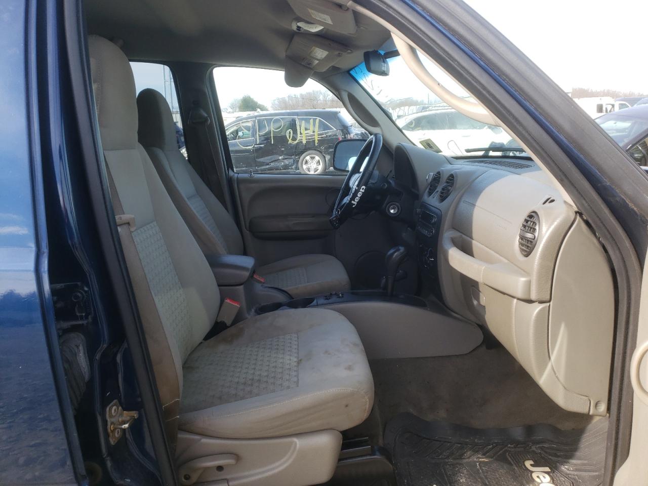 Photo 5 from auction – 2005 JEEP LIBERTY with VIN 1J4GL48K75W508581