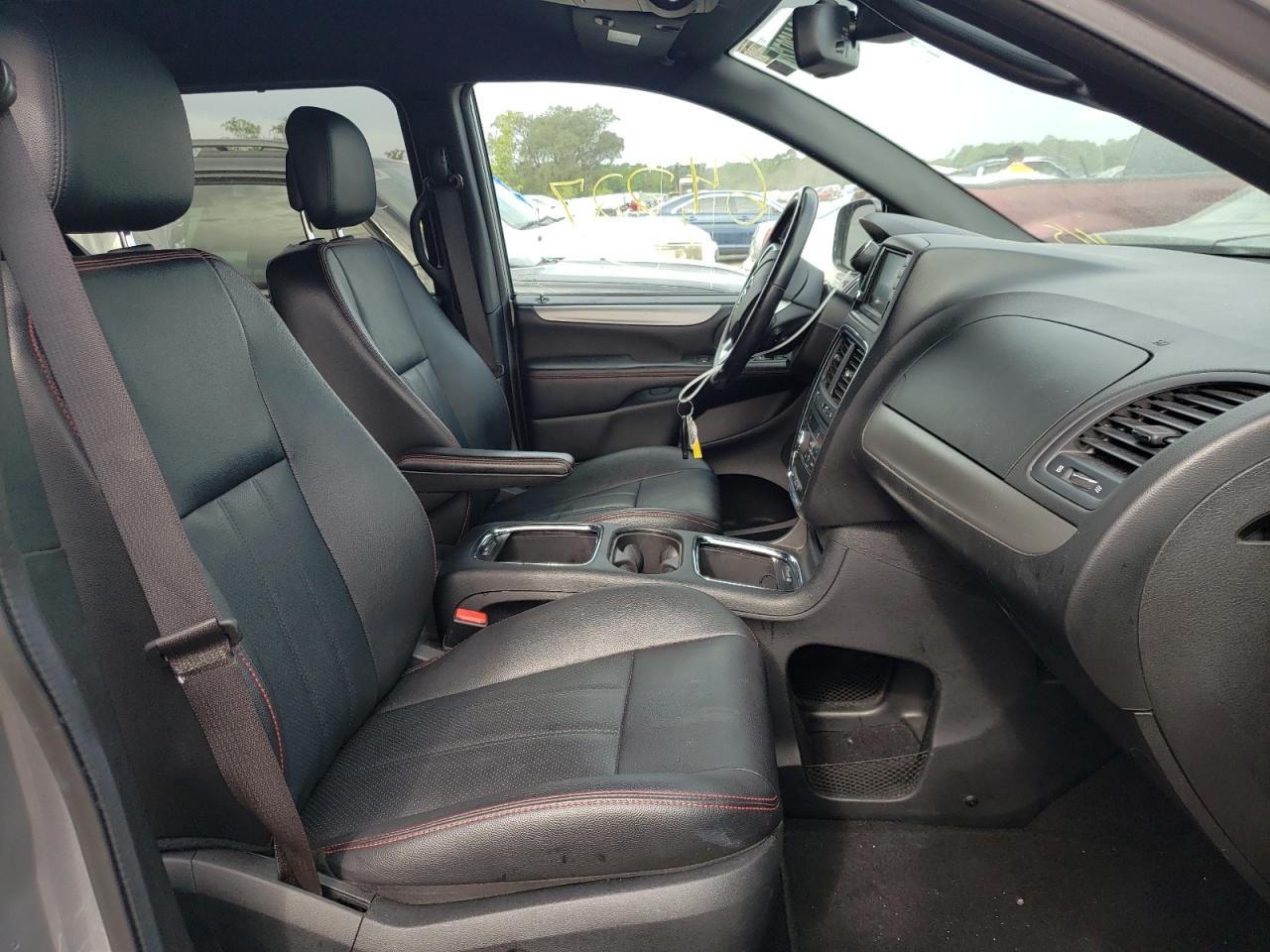 Photo 5 from auction – 2019 DODGE GRAND CARA with VIN 2C4RDGEGXKR759922