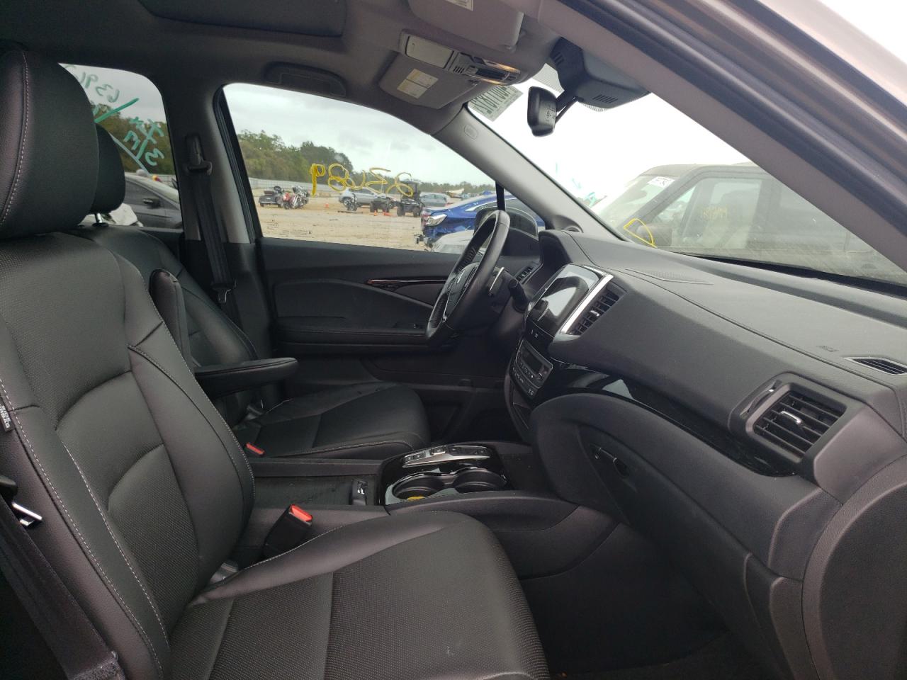 Photo 5 from auction – 2020 HONDA RIDGELINE with VIN 5FPYK3F72LB008181