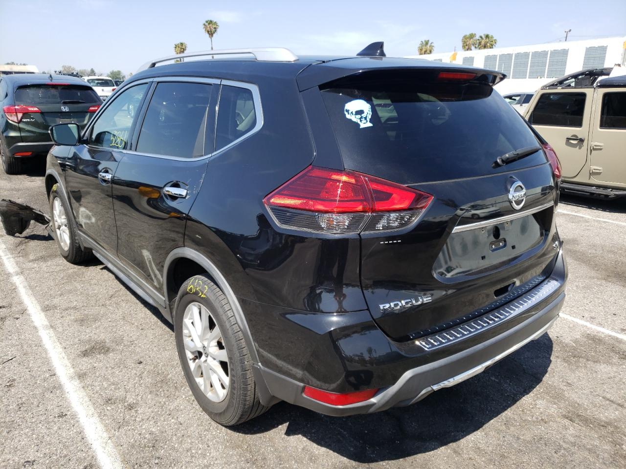 Photo 3 from auction – 2017 NISSAN ROGUE S with VIN KNMAT2MT0HP609121