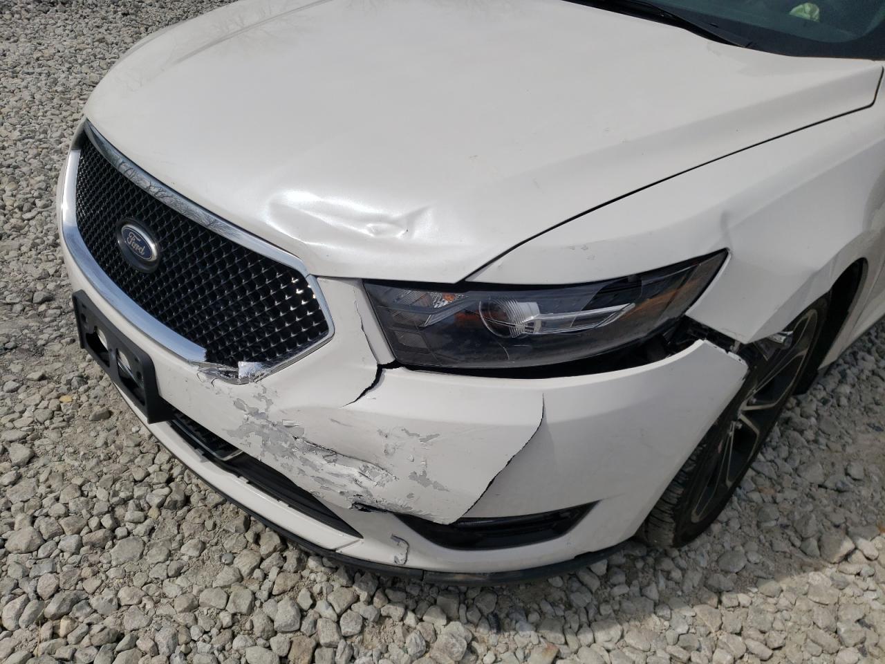 Photo 9 from auction – 2016 FORD TAURUS SHO with VIN 1FAHP2KT4GG131442