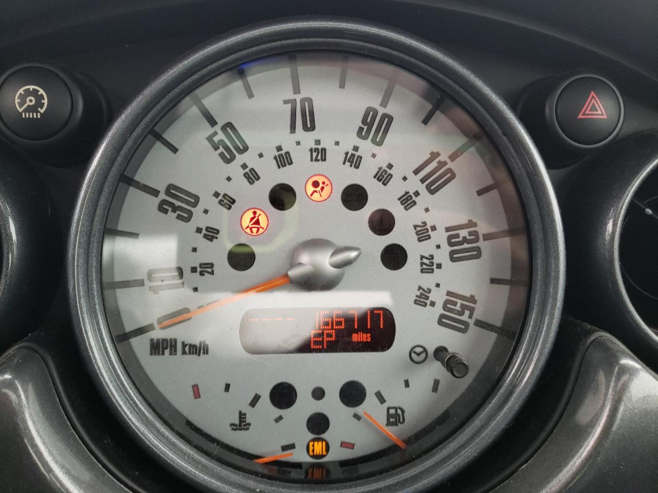 Photo 8 from auction – 2006 MINI COOPER with VIN WMWRC33576TK16956