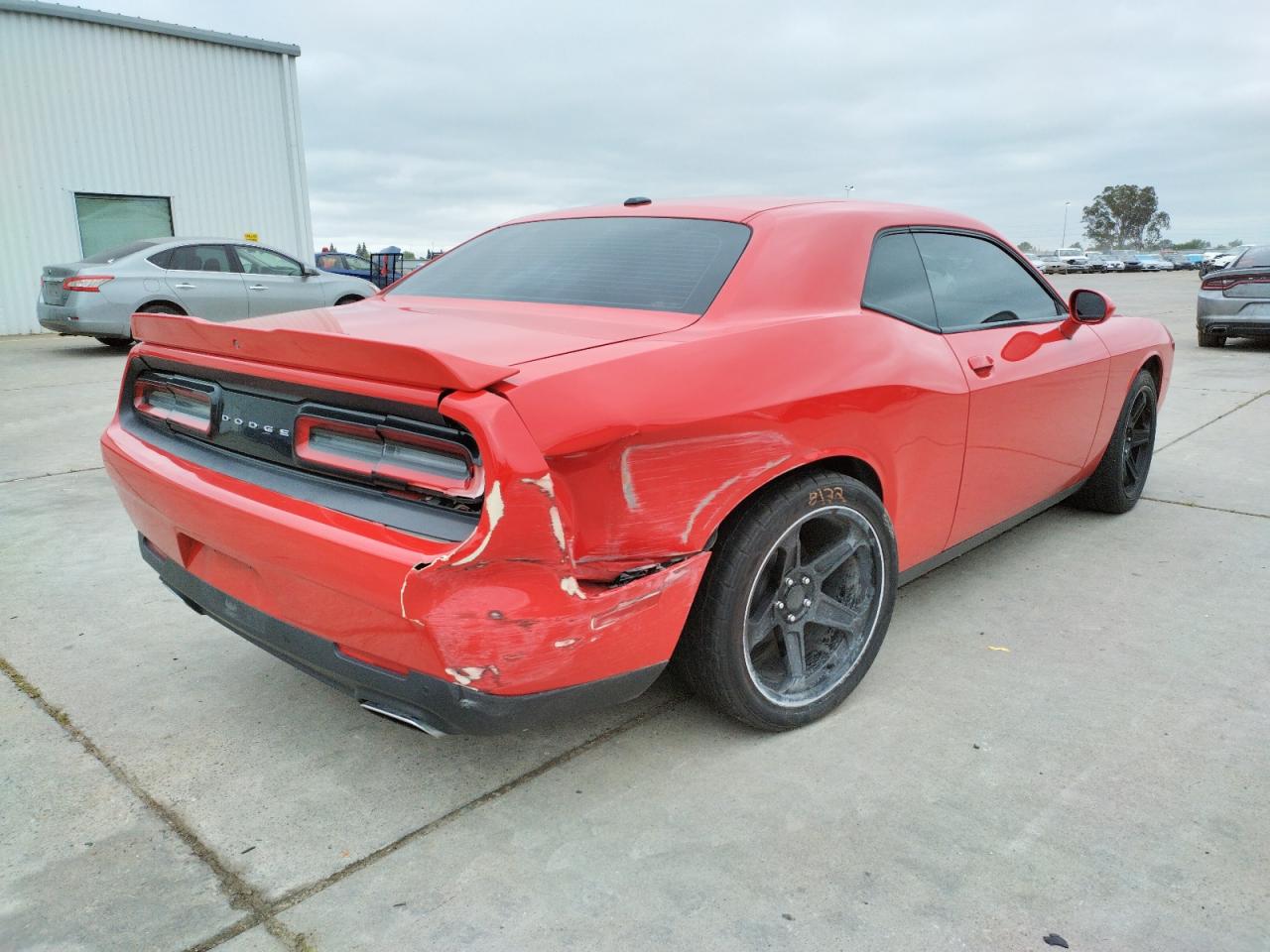 Photo 4 from auction – 2018 DODGE CHALLENGER with VIN 2C3CDZAG8JH228055