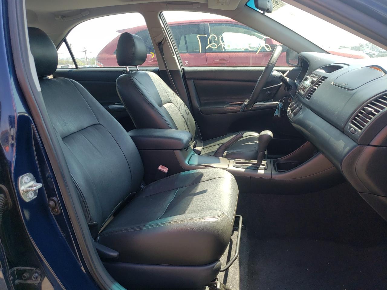 Photo 5 from auction – 2004 TOYOTA CAMRY SE with VIN 4T1BA32K54U502356