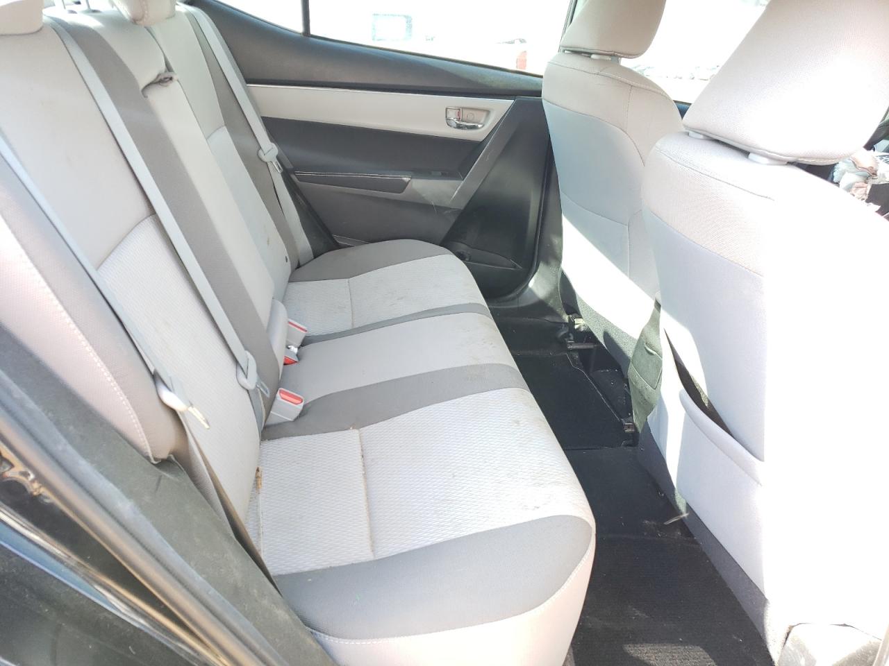 Photo 17 from auction – 2017 TOYOTA COROLLA L with VIN 5YFBURHE9HP590296
