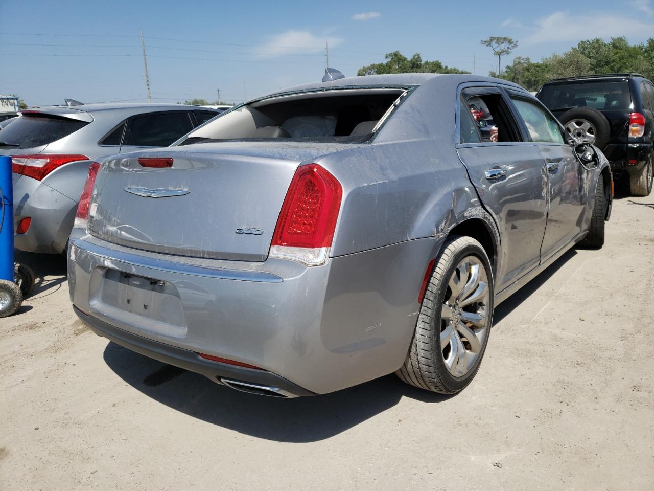 Photo 4 from auction – 2018 CHRYSLER 300 LIMITE with VIN 2C3CCAEG1JH140429