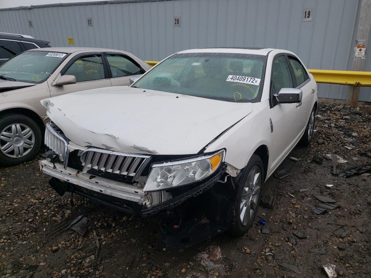 Photo 2 from auction – 2011 LINCOLN MKZ with VIN 3LNHL2JC6BR772127