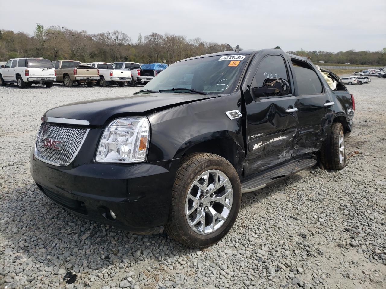 Photo 2 from auction – 2007 GMC YUKON with VIN 1GKFC13J97R305633