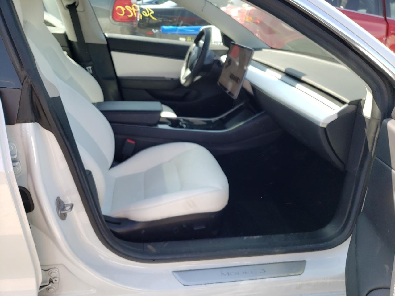 Photo 5 from auction – 2019 TESLA MODEL 3 with VIN 5YJ3E1EB4KF487349