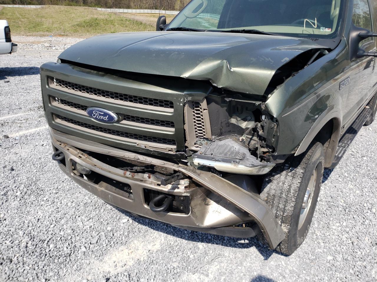 Photo 9 from auction – 2005 FORD EXCURSION with VIN 1FMSU45P45EA57592