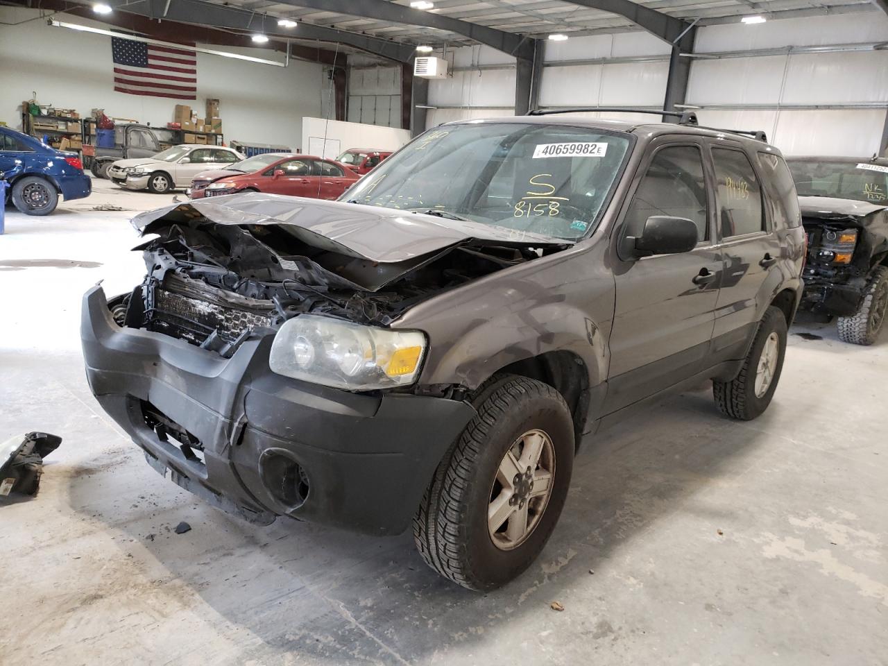 Photo 2 from auction – 2005 FORD ESCAPE XLS with VIN 1FMYU02Z25KD98158