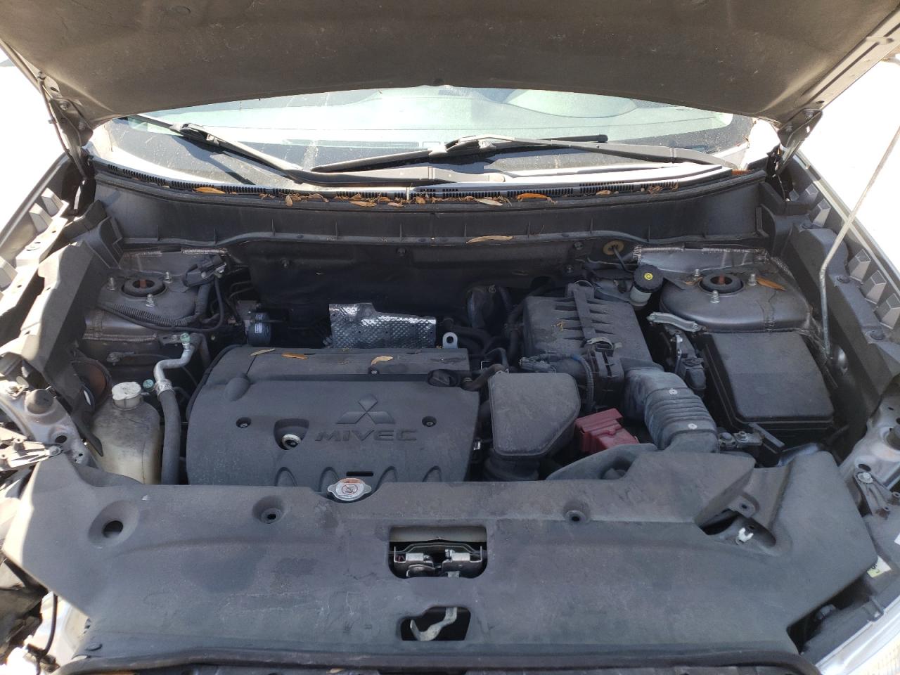 Photo 7 from auction – 2015 MITSUBISHI OUTLANDER with VIN 4A4AP3AW8FE043462