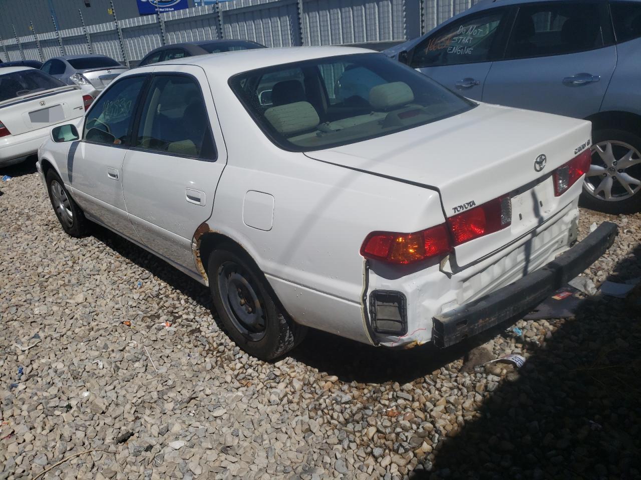 Photo 3 from auction – 2000 TOYOTA CAMRY CE with VIN JT2BG22K1Y0412401