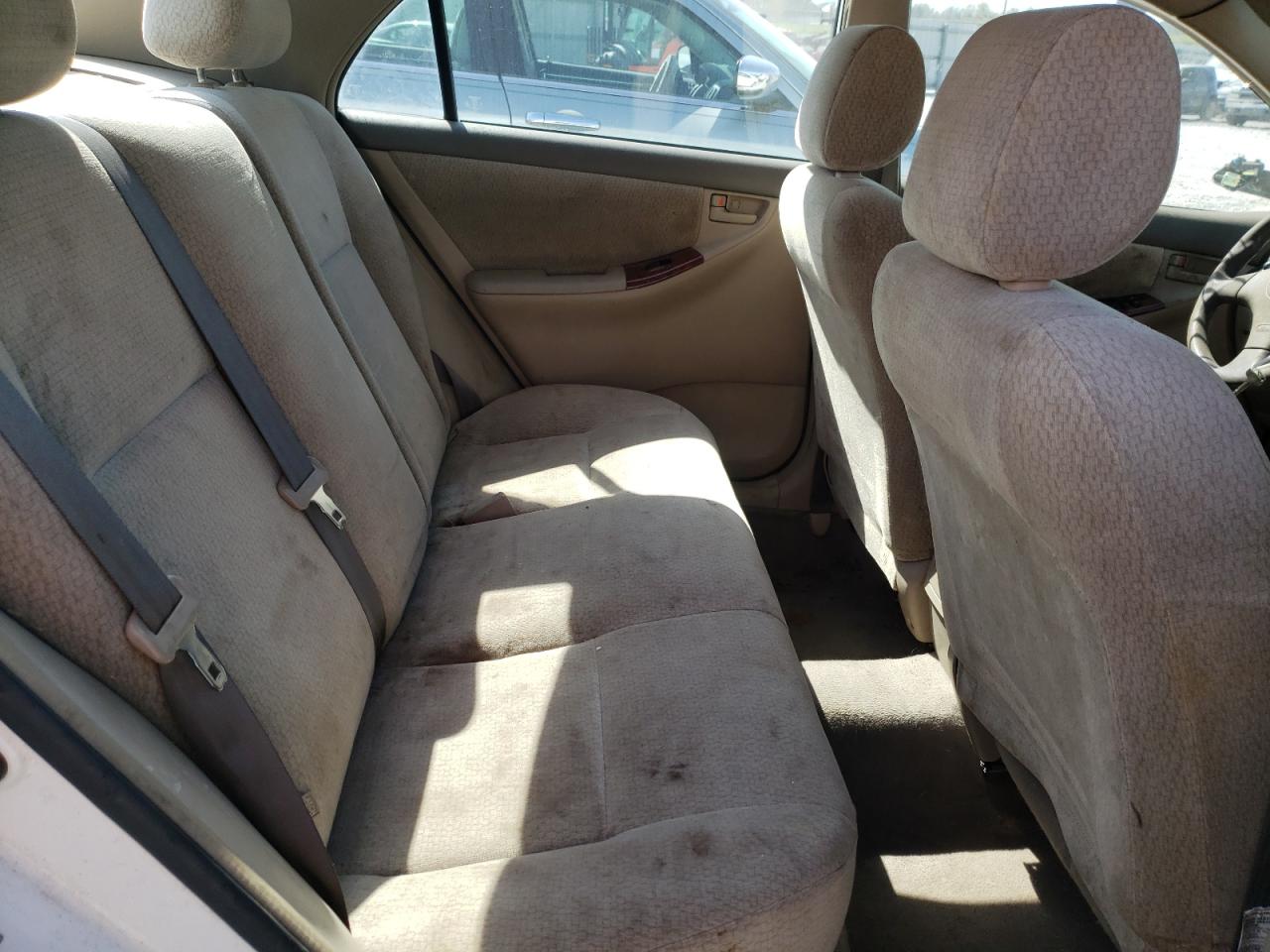Photo 6 from auction – 2004 TOYOTA COROLLA CE with VIN JTDBR32E140051909