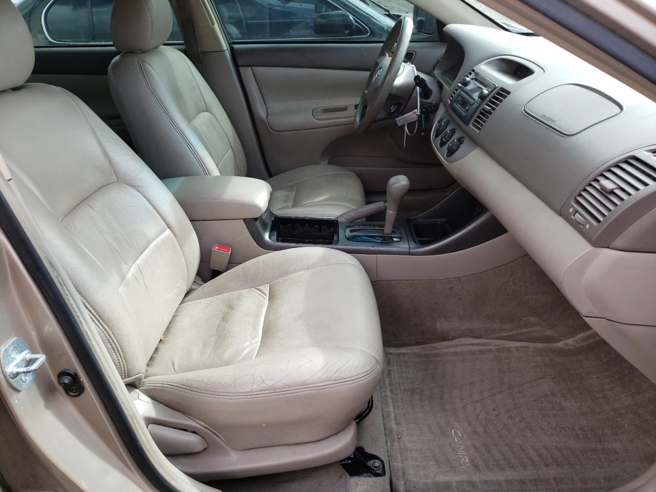 Photo 5 from auction – 2002 TOYOTA CAMRY LE with VIN JTDBE32K520037400