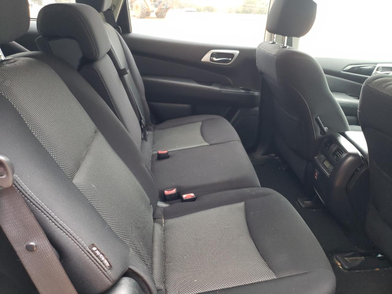 Photo 6 from auction – 2018 NISSAN PATHFINDER with VIN 5N1DR2MM2JC637516
