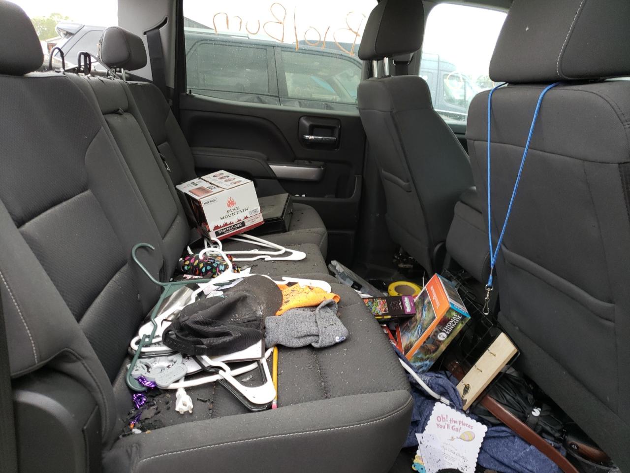 Photo 6 from auction – 2018 CHEVROLET SILVERADO with VIN 3GCUKREC6JG516024