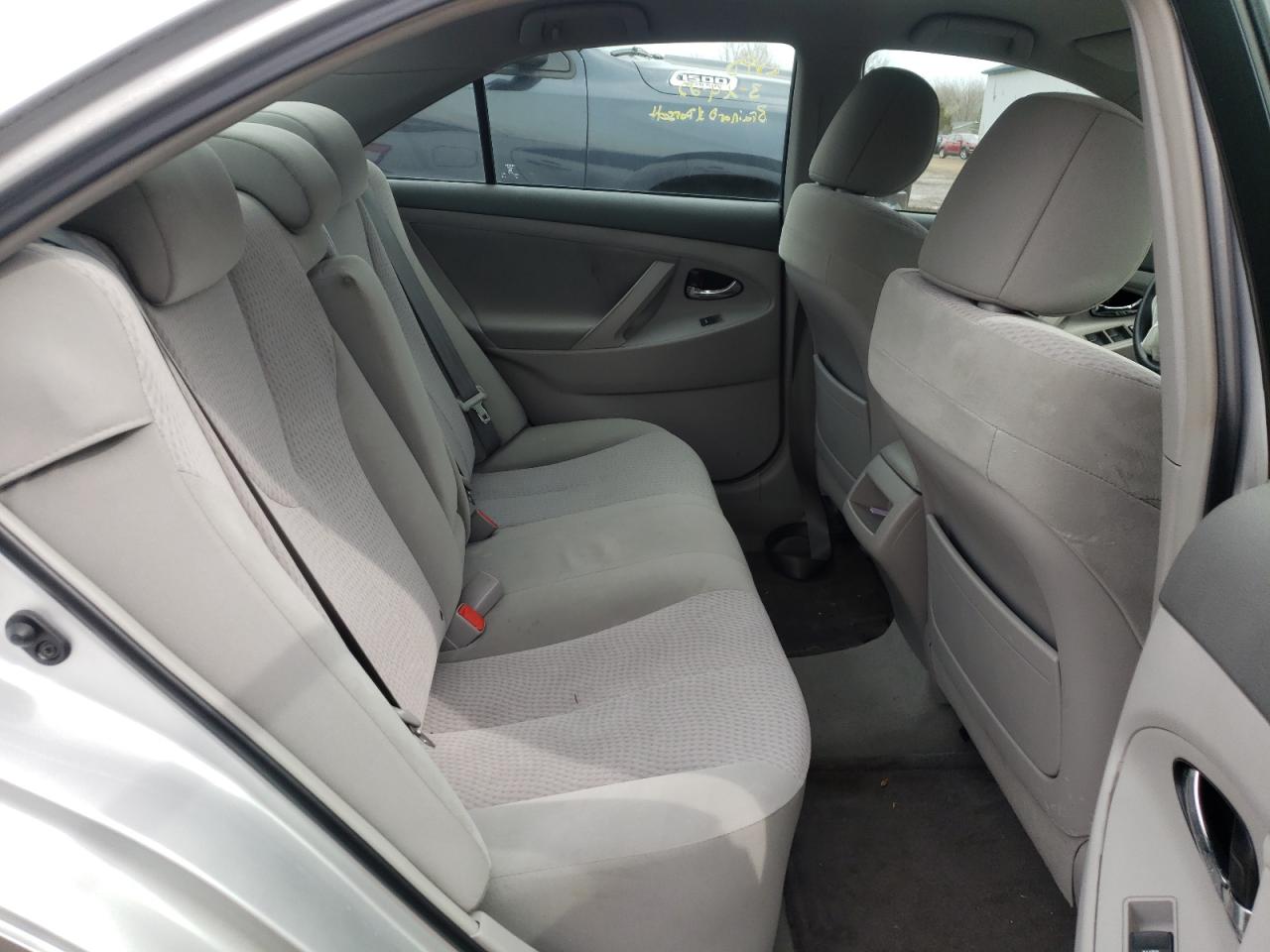 Photo 6 from auction – 2011 TOYOTA CAMRY BASE with VIN 4T1BF3EK1BU741381