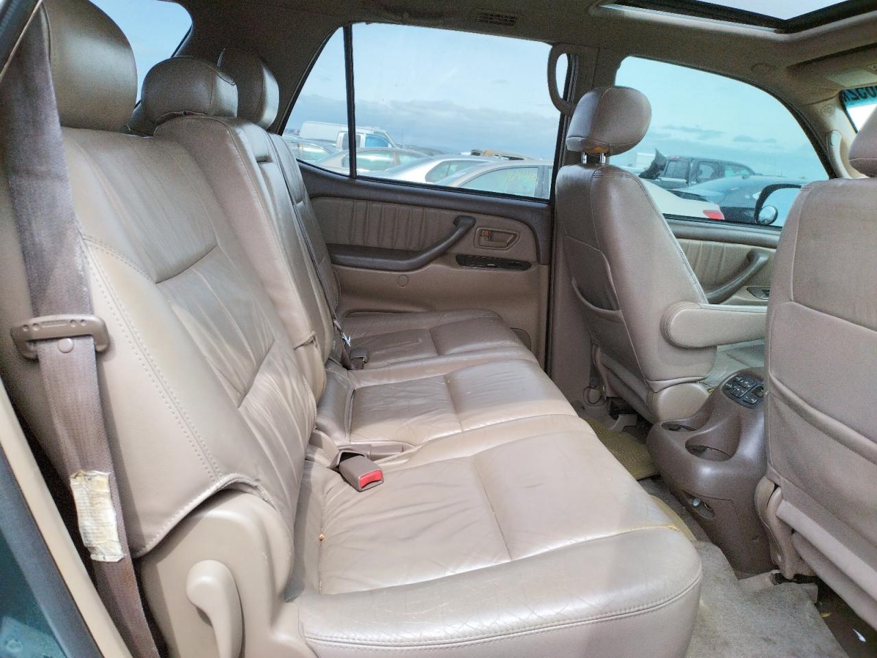 Photo 6 from auction – 2002 TOYOTA SEQUOIA LI with VIN 5TDBT48A52S076480