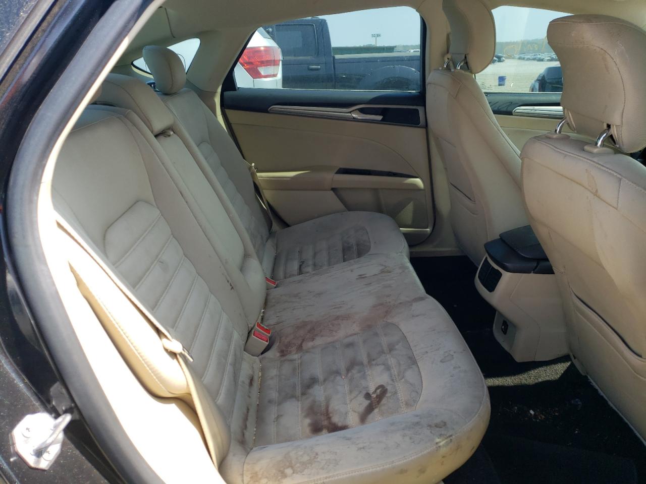 Photo 6 from auction – 2014 FORD FUSION SE with VIN 1FA6P0HDXE5362138