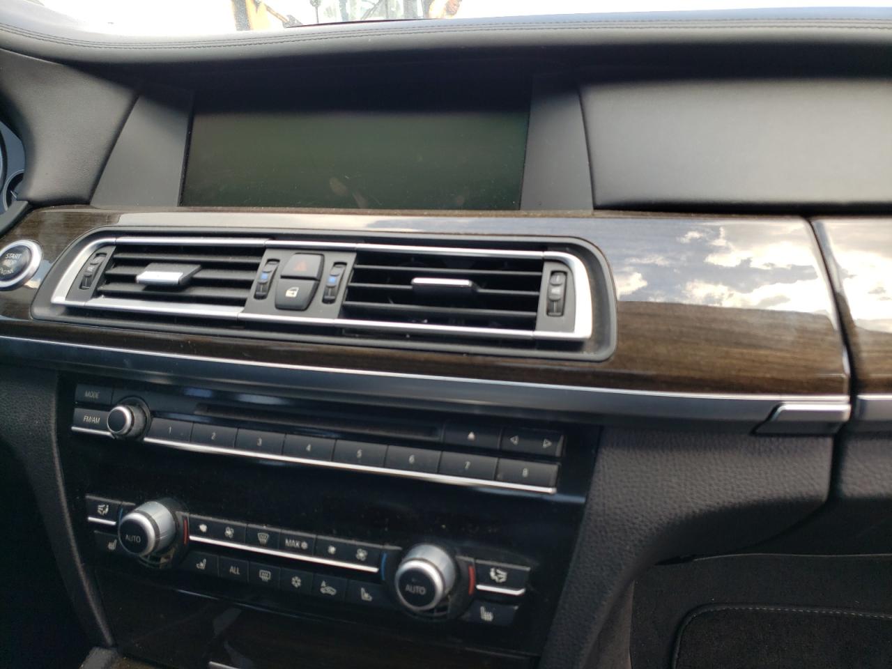 Photo 9 from auction – 2012 BMW 740 LI with VIN WBAKB4C57CC576914