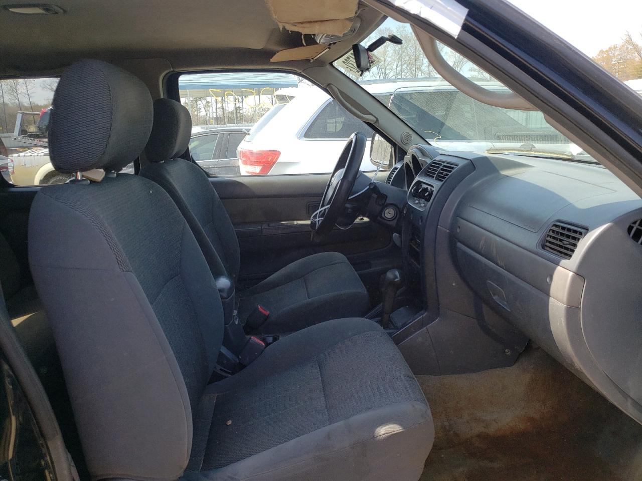 Photo 5 from auction – 2002 NISSAN FRONTIER C with VIN 1N6ED29X12C375920