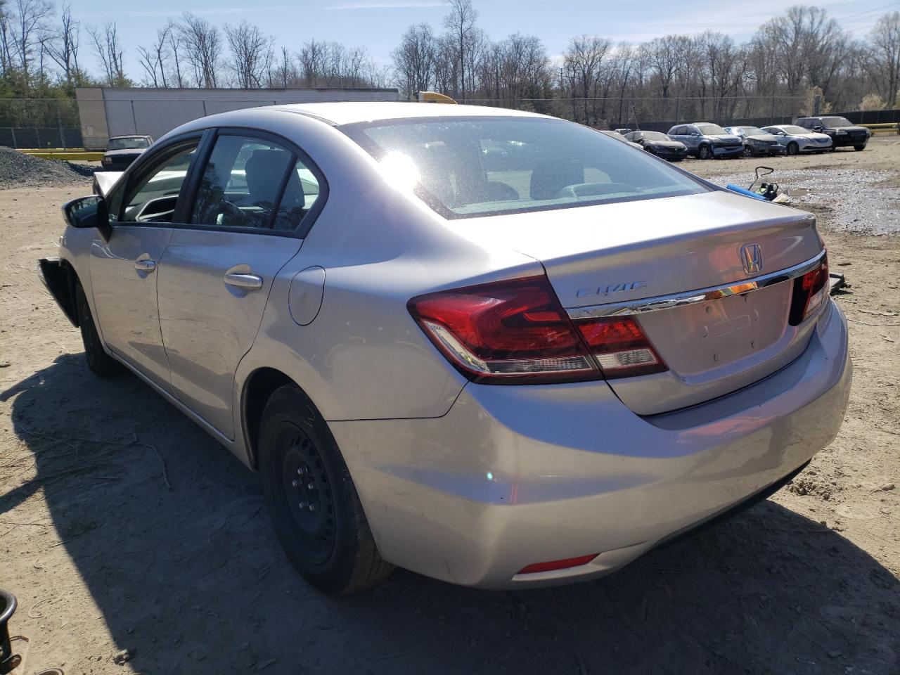 Photo 3 from auction – 2015 HONDA CIVIC LX with VIN 19XFB2F58FE272105