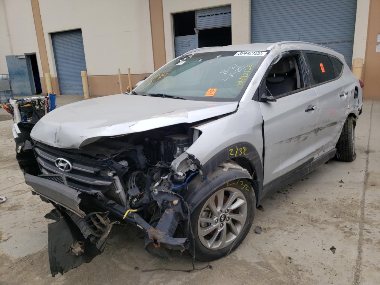 Photo 2 from auction – 2016 HYUNDAI TUCSON LIM with VIN KM8J3CA47GU164892