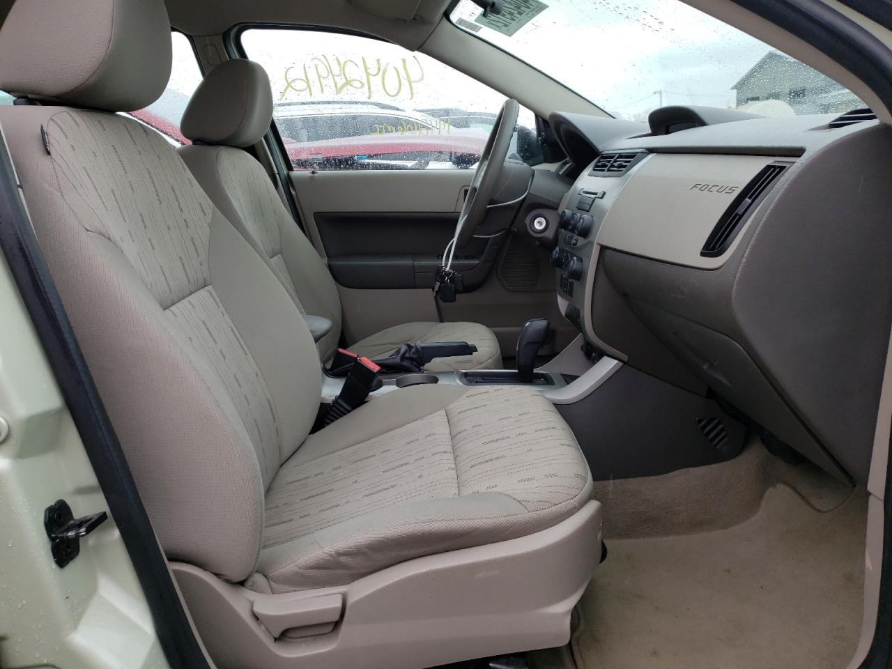 Фото 5 с аукциона – 2011 FORD FOCUS SE с VIN 1FAHP3FN2BW169543
