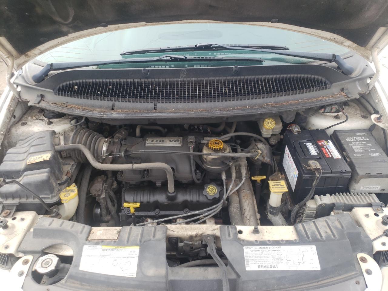 Photo 7 from auction – 2002 CHRYSLER TOWN & COU with VIN 2C4GP54L62R631100