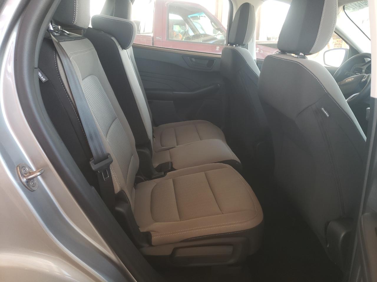 Photo 6 from auction – 2022 FORD ESCAPE S with VIN 1FMCU0F64NUA31857