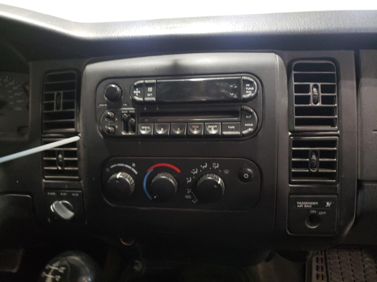 Photo 9 from auction – 2002 DODGE DAKOTA BAS with VIN 1B7GG12X22S715539