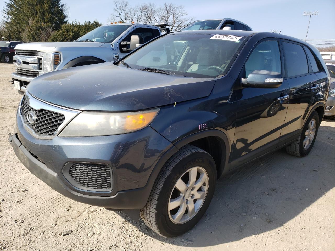 Photo 2 from auction – 2011 KIA SORENTO BA with VIN 5XYKT3A19BG163395