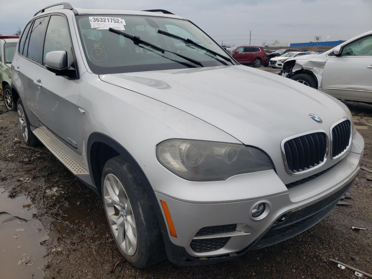 BMW X5 XDRIVE3 2011 with VIN 5UXZV4C53BL739094 - Photo from auction