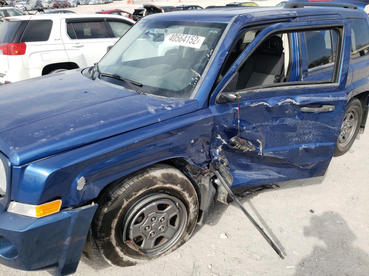 Photo 9 from auction – 2009 JEEP PATRIOT with VIN 1J4FF28B59D192607