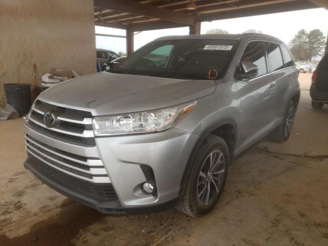 Photo 2 from auction – 2019 TOYOTA HIGHLANDER with VIN 5TDKZRFH4KS566047