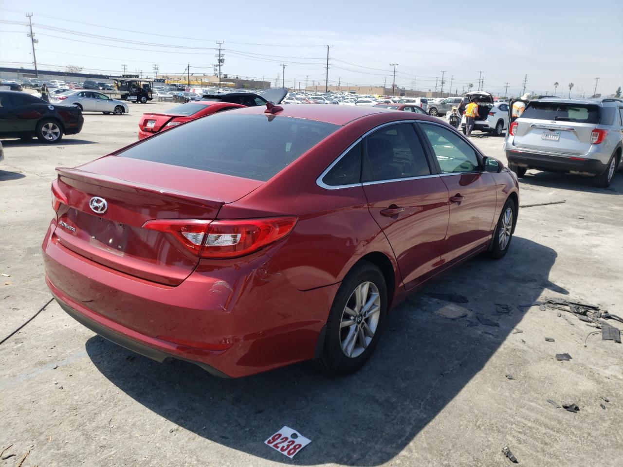 Photo 4 from auction – 2016 HYUNDAI SONATA SE with VIN 5NPE24AF2GH389781