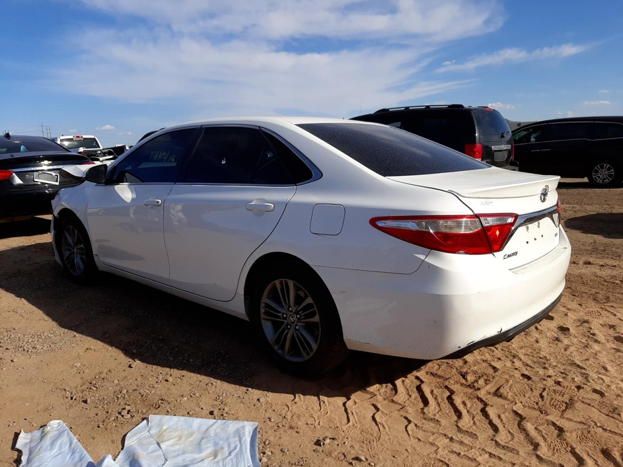 Photo 3 from auction – 2015 TOYOTA CAMRY LE with VIN 4T1BF1FK4FU016138