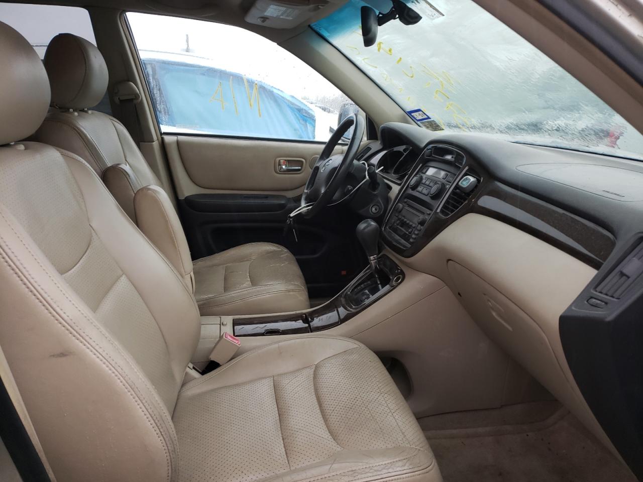 Photo 5 from auction – 2002 TOYOTA HIGHLANDER with VIN JTEGF21A820036548
