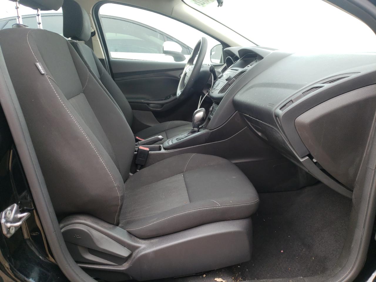 Photo 5 from auction – 2016 FORD FOCUS SE with VIN 1FADP3F20GL251946