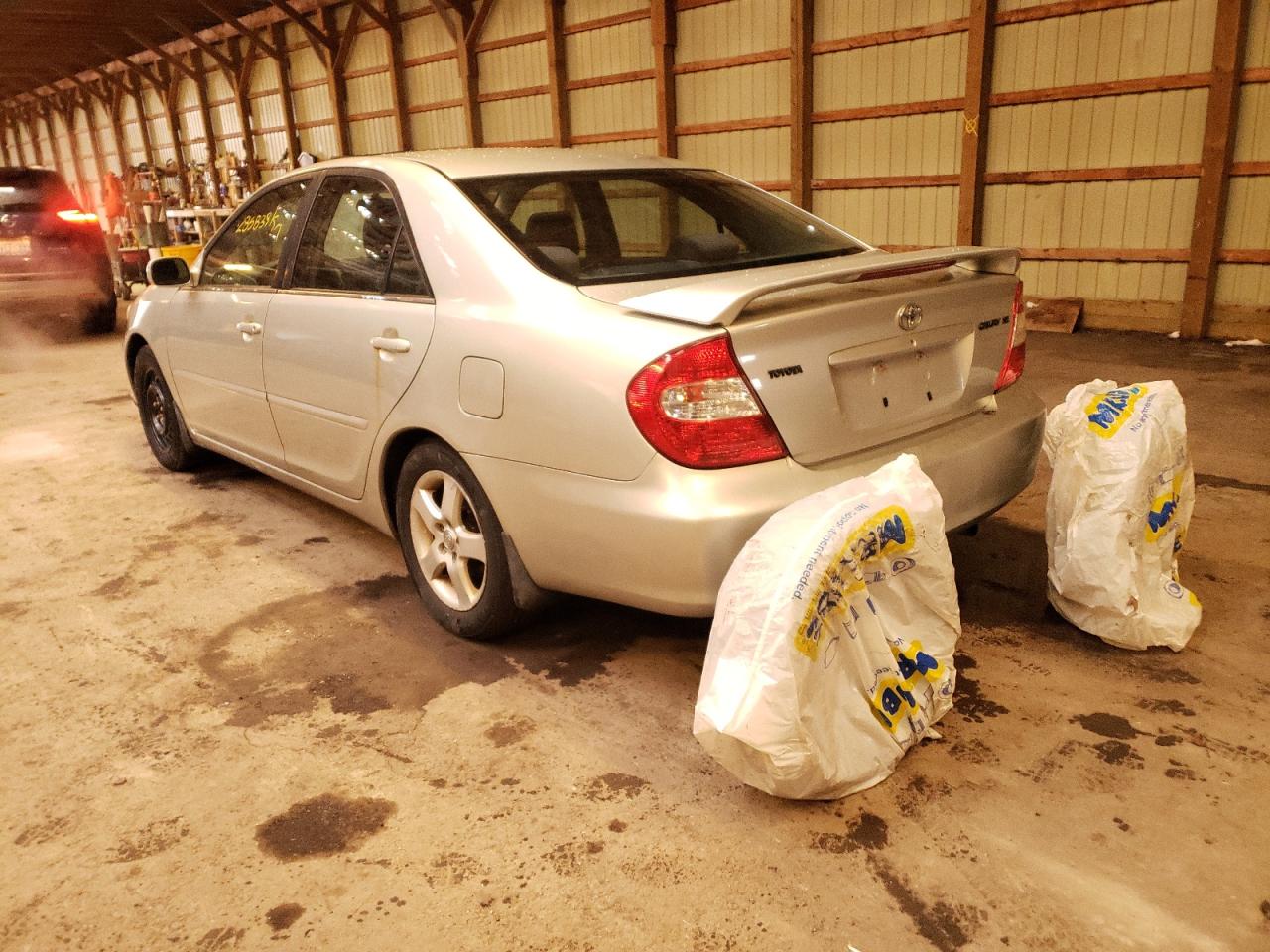 Photo 3 from auction – 2003 TOYOTA CAMRY LE with VIN JTDBE32K130209195